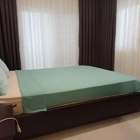 Sleeps 6, With Private Pool - Awz 242