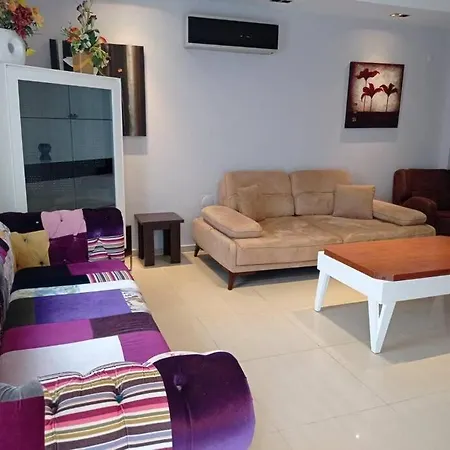Sleeps 6, With Private Pool - Awz 242 Willa *